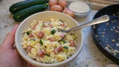 Riso alla cantonese mit Zucchini & Pancetta – ein schnelles Pfannengericht für jeden Tag