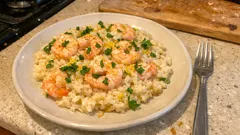 Cremiges Zitronen-Risotto mit Gamberetti – so gelingt’s schön sämig