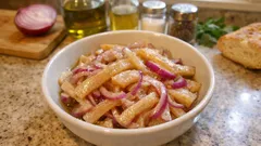 Nervetti wie in der Lombardei: kalter Kalbsknorpel-Salat mit roten Zwiebeln