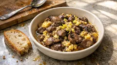 Fegatini con le uova: Pouletleber & -mägen mit cremiger Ei-Bindung