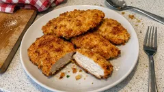 Knuspriges Poulet aus dem Ofen – paniert mit Joghurt statt Ei