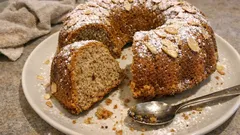 Eiweiss-Gugelhupf mit Kaffee: fluffig, ohne Butter – perfekt für übriges Eiklar