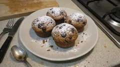Cappuccino-Muffins mit Schoggitröpfli – saftig, duftend und in 30 Minuten fertig