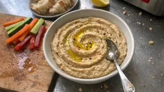 Linsen-Hummus in 5 Minuten: cremiger Dip mit Tahin und Zitrone
