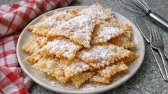 Sfrappe wie aus der Pasticceria: extra dünn ausgewallt und goldig frittiert