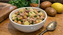 Kichererbsen-Kartoffel-Thon-Salat: sättigend, proteinreich und ideal fürs Meal-Prep