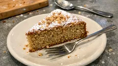 Torta soffice alle nocciole: luftiger Haselnusskuchen mit Zitronenabrieb